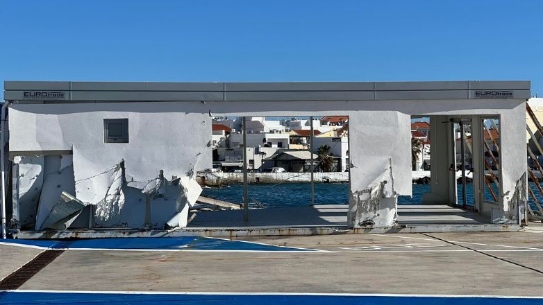 Τήνος: Μεγάλες ζημιές στο λιμάνι λόγω των ανέμων