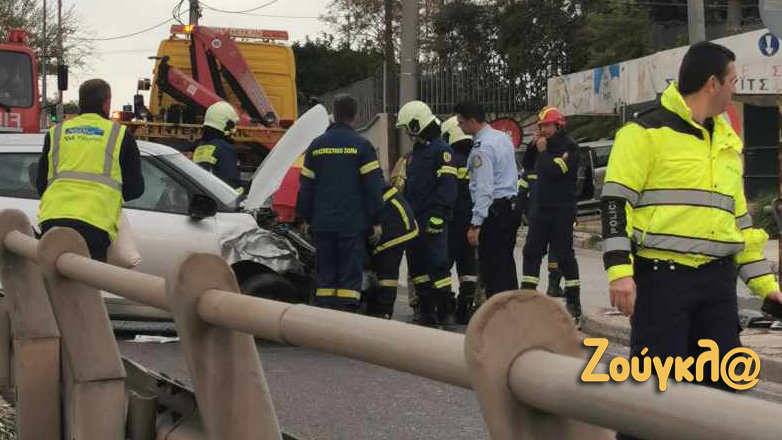 Τροχαίο ατύχημα στην γέφυρα Καλυφτάκη – Ελαφριά τραυματισμένος ο οδηγός