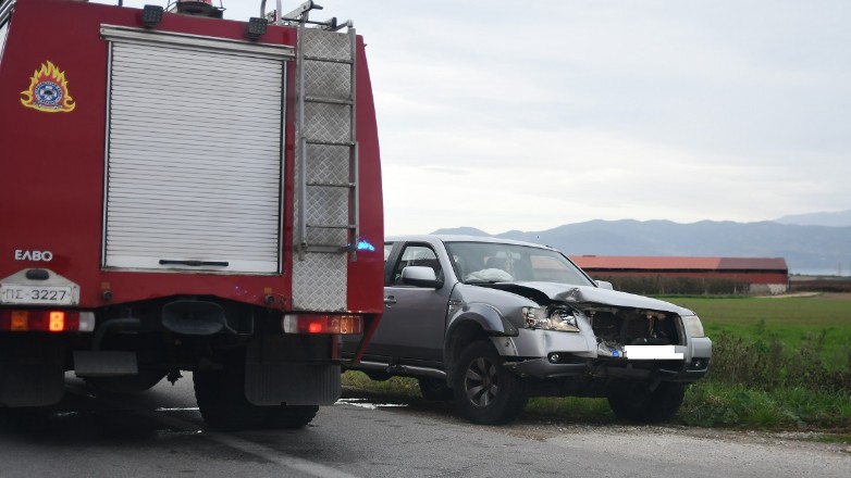 Τροχαίο ατύχημα στον δρόμο Λάρισας-Τυρνάβου