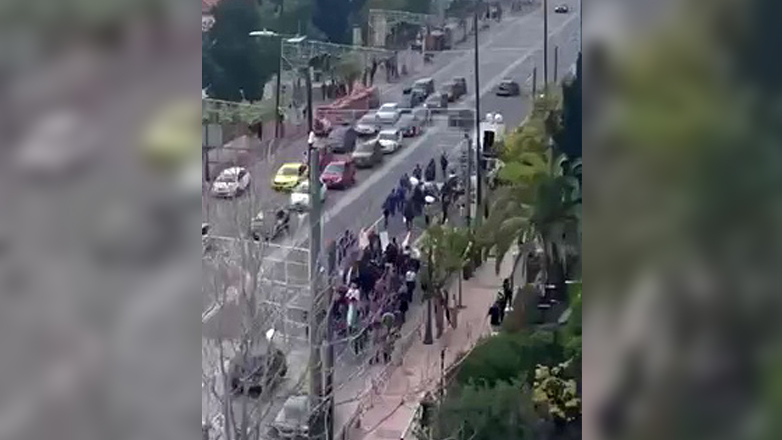 Ομάδα 30 ατόμων διαδηλώνει για την Παλαιστίνη στην Βασιλίσσης Σοφίας και δημιουργεί κυκλοφοριακό κομφούζιο