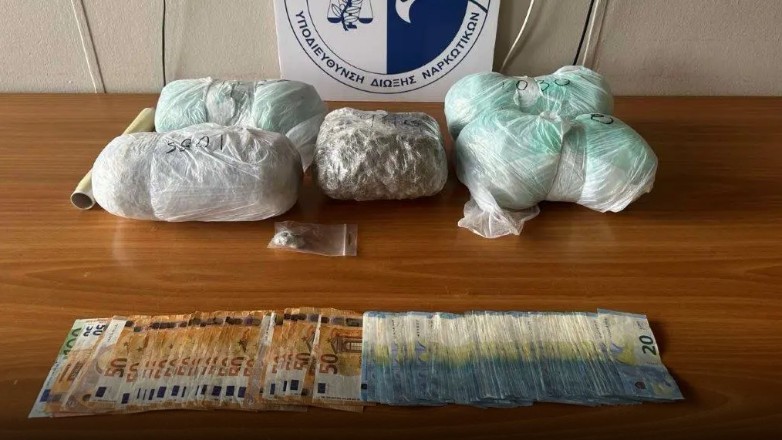 Συνελήφθη 51χρονος με περισσότερα από 5 κιλά ακατέργαστης κάνναβης στο κέντρο της Αθήνας