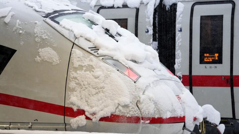 Γερμανία: Ξεκίνησαν οι πτήσεις από το Μόναχο – Παραμένουν τα προβλήματα στο σιδηροδρομικό δίκτυο