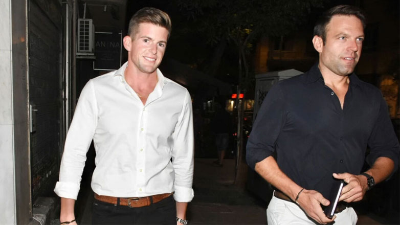 Στέφανος Κασσελάκης – Tyler McBeth: Πώς θα περάσουν τις γιορτές των Χριστουγέννων;