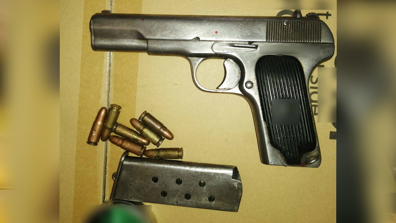 Αιγάλεω: 21χρονος ήρθε στα χέρια με ληστές και τους άρπαξε το όπλο