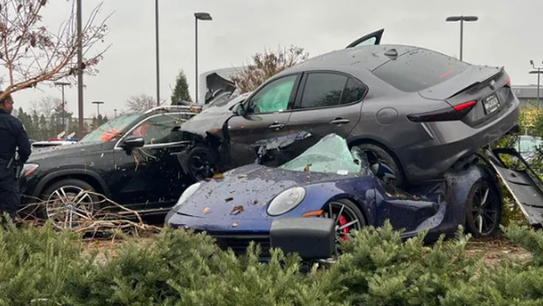 Πήγε την Alfa Romeo του για service και την βρήκε… προσγειωμένη πάνω σε μία Porsche 911