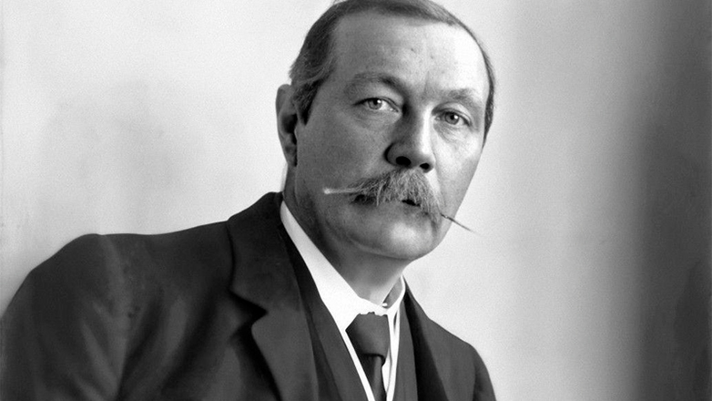 «Ο σερ Άρθουρ Κόναν Ντόιλ μισούσε κρυφά τον Σέρλοκ Χολμς» υποστηρίζει ιστορικός