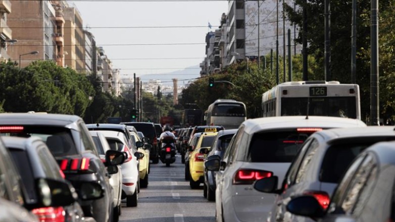 Αυξημένη η κίνηση των οχημάτων στο Λεκανοπέδιο Αττικής