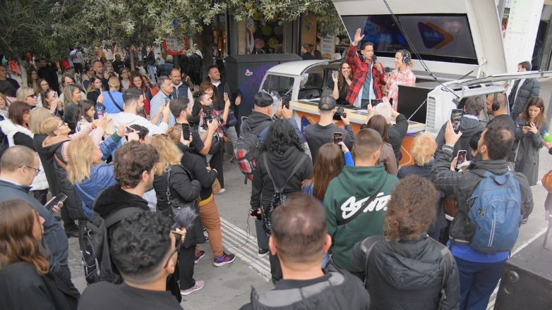 Γιώργος Λιβάνης και Αναστάσιος Ράμμος live στο κέντρο της Αθήνας