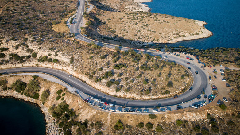 Κατεπείγουσες εργασίες για την αποκατάσταση επικίνδυνων καταπτώσεων πρανών στα Λιμανάκια Βουλιαγμένης