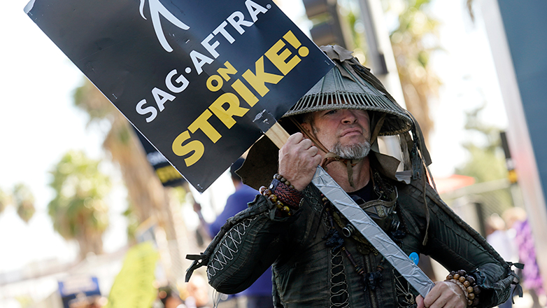 Οι ηθοποιοί του Χόλιγουντ βάζουν τέλος και επίσημα στην απεργία τους – Επικύρωσαν τη συμφωνία με τα στούντιο
