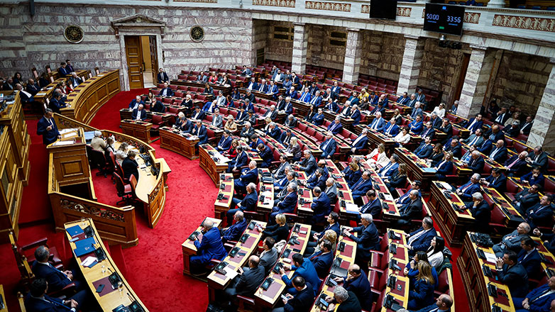 Bουλή: Ψηφίζονται σήμερα τα μέτρα για τον περιορισμό της φοροδιαφυγής – Αναμένονται βελτιωτικές τροποποιήσεις