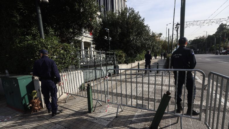 Επίσκεψη Ερντογάν: Προσαγωγές Κυπρίων φοιτητών έξω από την τουρκική πρεσβεία