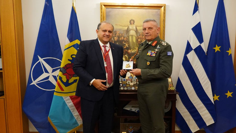 Συνάντηση του Αρχηγού ΓΕΕΘΑ με τον Πρόεδρο του Διοικητικού Συμβουλίου του American Hellenic Institute