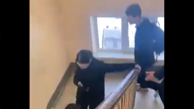 Ρωσία: Μαθήτρια άρχισε να πυροβολεί στο σχολείο της και στη συνέχεια αυτοκτόνησε – Δύο νεκροί