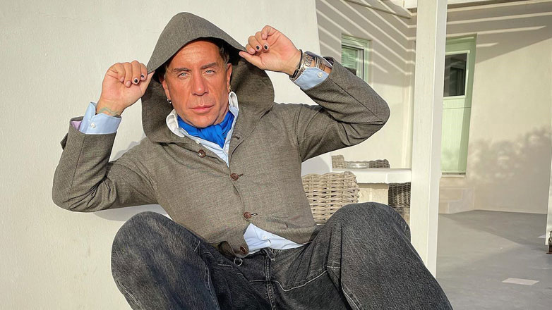 Γιώργος Μαζωνάκης: Το βίντεο από το χριστουγεννιάτικο δέντρο του σπιτιού του και η αναφορά στη Βίκυ Καγιά