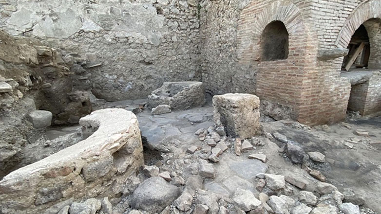 Πομπηία: Ανακαλύφθηκε «αρτοποιείο-φυλακή» όπου κλειδώνονταν μέσα σκλάβοι και γαϊδούρια