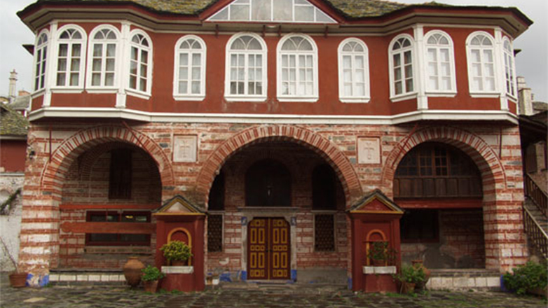 Μονή Βατοπεδίου: «Στο φως» μεγάλο μέρος της αρχικής βυζαντινής Τράπεζας του 10ου αιώνα