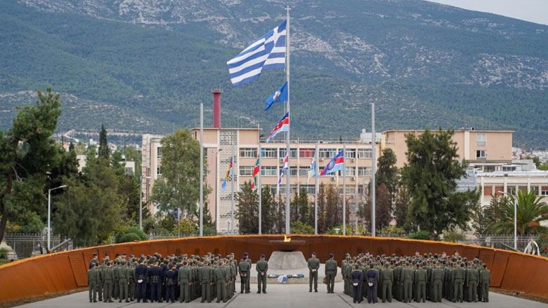 Επίσκεψη της Στρατιωτικής Σχολής Ευελπίδων στο Μνημείο των Αθανάτων του Έθνους στο στρατόπεδο «ΠΑΠΑΓΟΥ»