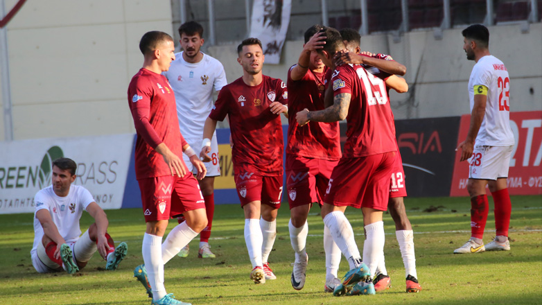 Super League 2: Συνεχίζει την καταδίωξη του Λεβαδειακού η ΑΕΛ, 3-0 τον Απόλλωνα Πόντου!