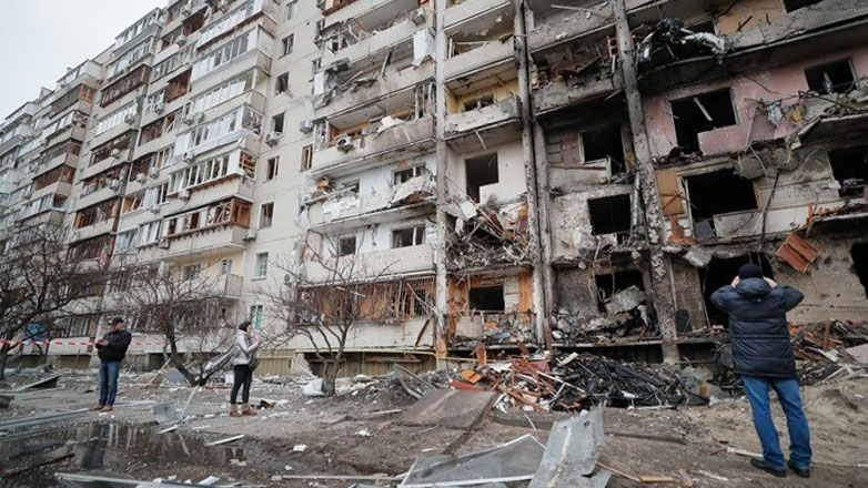 Αεροπορική επιδρομή της Ρωσίας στο Κίεβο, συντρίμμια κατέπεσαν σε πολυκατοικία