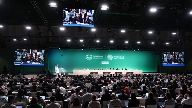 COP28: Οι χώρες όλου του κόσμου ενέκριναν ιστορική συμφωνία για τα ορυκτά καύσιμα