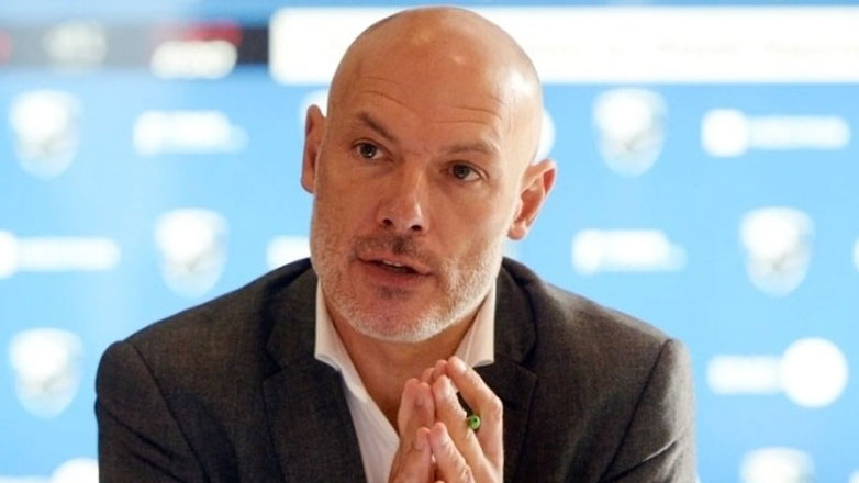 Γουέμπ: «Ο διαιτητής έκανε λάθος που σταμάτησε το παιχνίδι για φάουλ στον Χάαλαντ»