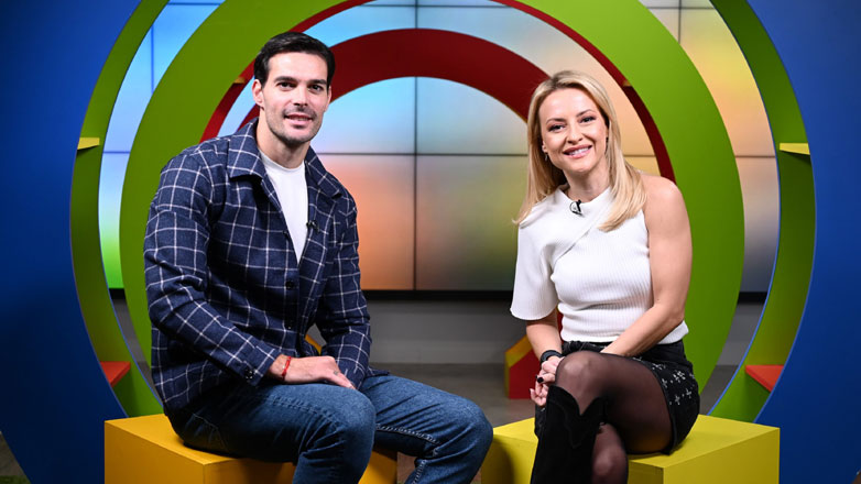 Ο Αλμπέρτο Μποτία τραγουδάει Φουρέιρα στο ΟΠΑΠ Game Time