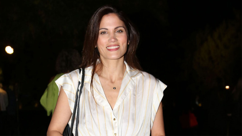 Μαίρη Συνατσάκη: «Στα 20-30 ένιωθα πίεση ότι πρέπει να κάνω σεξ όπως κάνουν στις ταινίες»