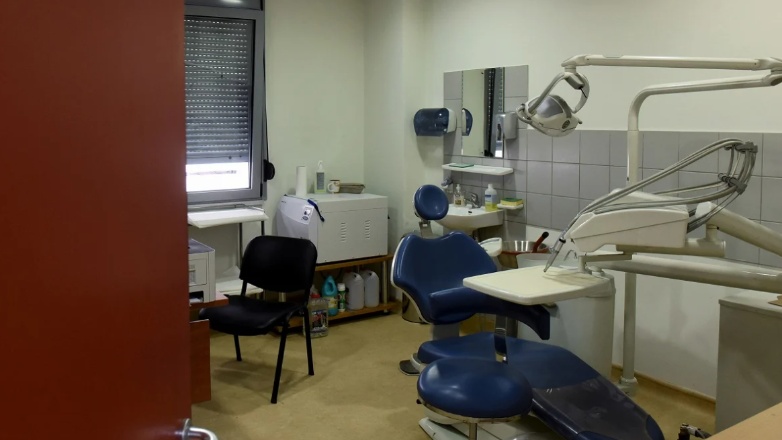 Περισσότεροι από 1.100 πελάτες οδοντιατρείου καλούνται να κάνουν εξετάσεις για ηπατίτιδα και HIV