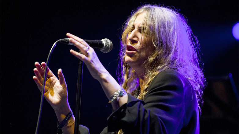 Σε νοσοκομείο της Μπολόνια η Πάτι Σμιθ – Ακυρώθηκε συναυλία της