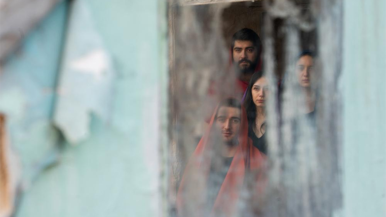 «Μιστέρο Μπούφο» : 4 τελευταίες παραστάσεις στο Άβατον