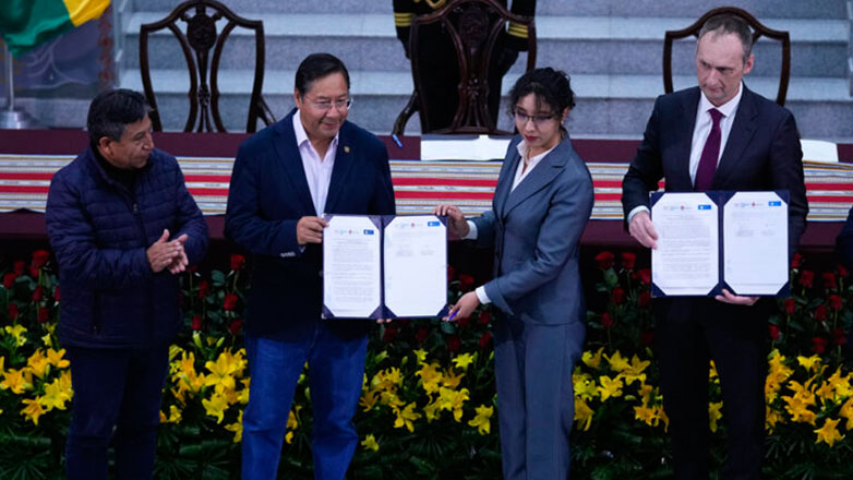 Η Βολιβία υπογράφει συμφωνία για το λίθιο με δημόσια επιχείρηση της Ρωσίας