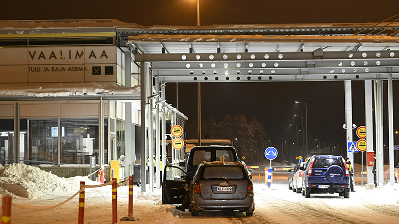 Η Φινλανδία ολοκλήρωσε τα πρώτα 35 χιλιόμετρα του τείχους που κατασκευάζει στα σύνορα με τη Ρωσία