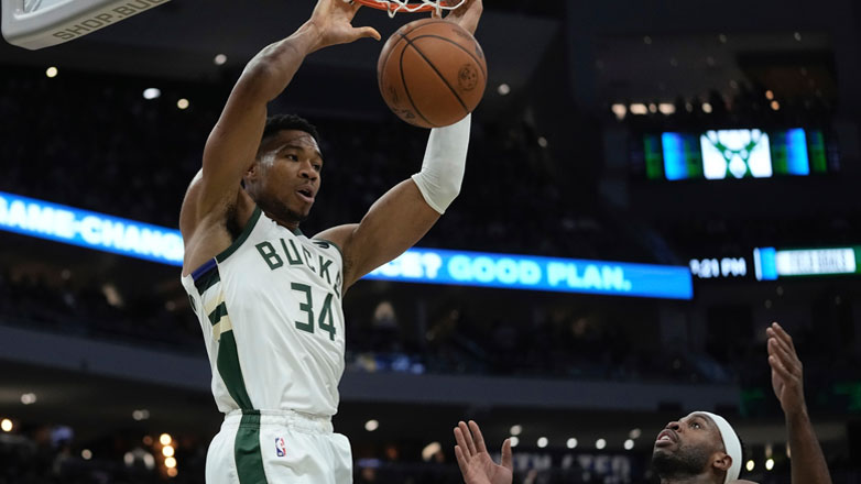 Διαστημικός Αντετοκούνμπο διέλυσε τους Πέισερς (140 -126) με ρεκόρ καριέρας 64 πόντων!