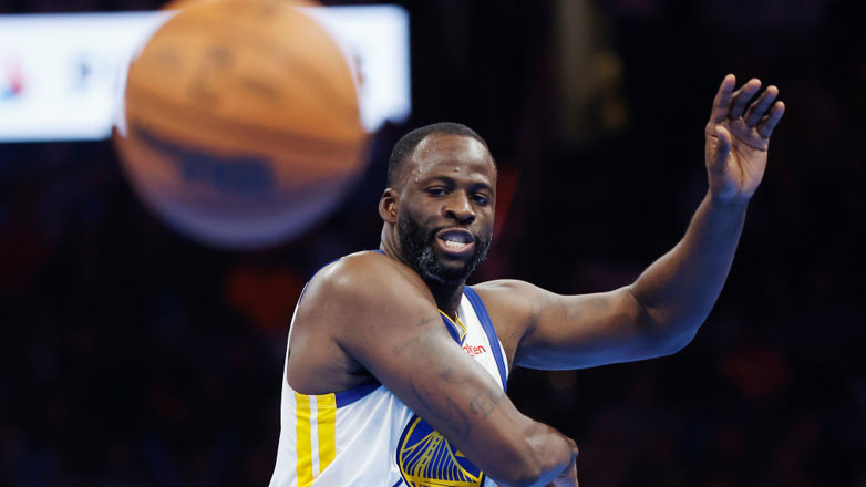 Το ΝΒΑ τιμώρησε επ’ αόριστον τον Γκριν για το χτύπημα στον Νούρκιτς