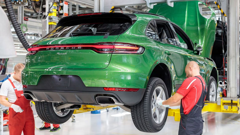 Η Porsche σταματά οριστικά τη Macan για να… προλάβει τους χάκερς