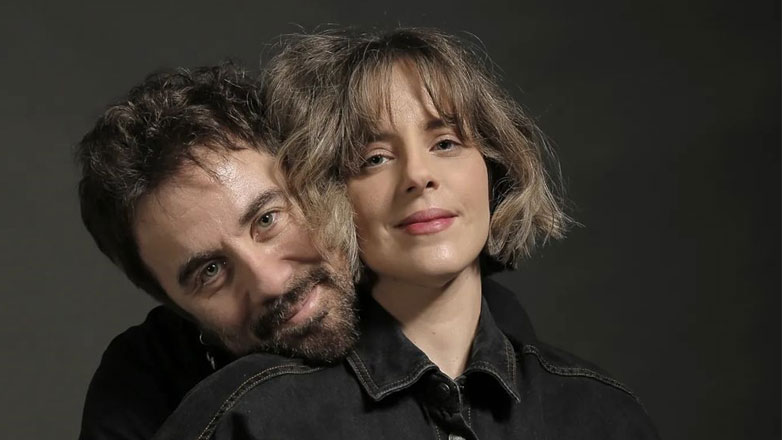 Ο Θανάσης Τσαλταμπάσης θα γίνει πρώτη φορά μπαμπάς – Η φωτογραφία με την εγκυμονούσα σύζυγό του