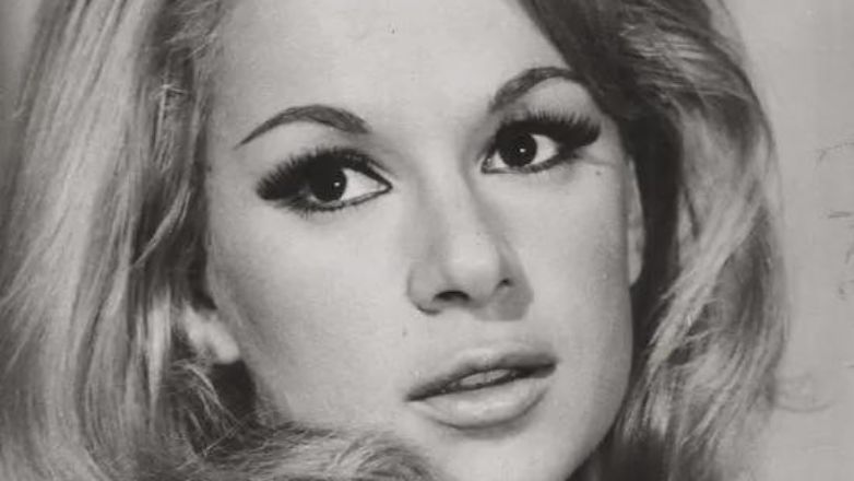 Αλίκη Βουγιουκλάκη: Η σπάνια φωτογραφία στο σπίτι της τα Χριστούγεννα του 1962