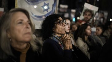 Ισραήλ: Απεγνωσμένες εκκλήσεις από τις οικογένειες των ομήρων – «Σταματήστε τις μάχες και διαπραγματευτείτε»