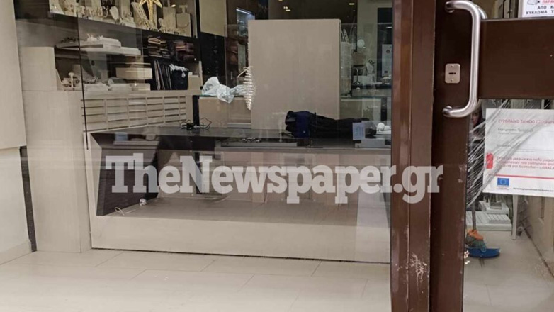 Κινηματογραφική ληστεία σε κοσμηματοπωλείο στον Βόλο