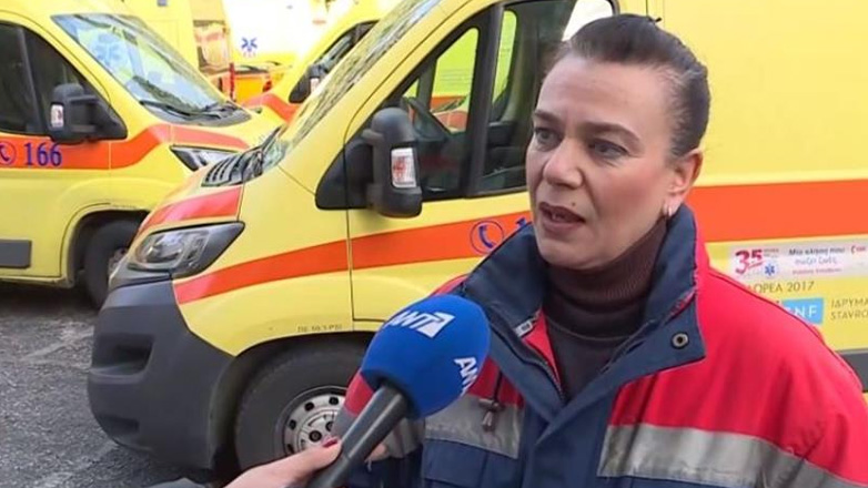 Συγκλονίζει η διασώστρια του ΕΚΑΒ που περιέθαλψε τον αστυνομικό στου Ρέντη: «Ήταν πεδίο μάχης»