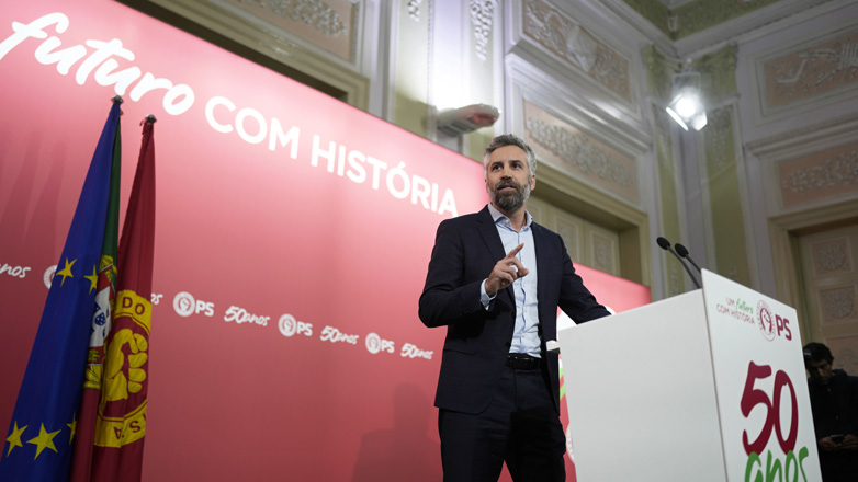 Πορτογαλία: Ο Πέντρο Νούνο Σάντος εξελέγη στην ηγεσία του Σοσιαλιστικού Κόμματος