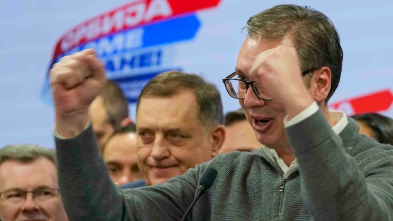 Θρίαμβος για τον Αλεξάνταρ Βούτσιτς στις βουλευτικές εκλογές της Σερβίας