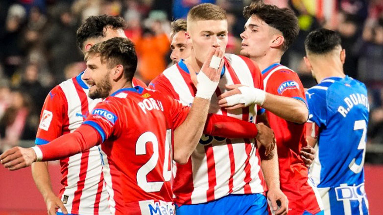 LaLiga: Η Τζιρόνα δεν αφήνει την κορυφή, 3-0 την Αλαβές