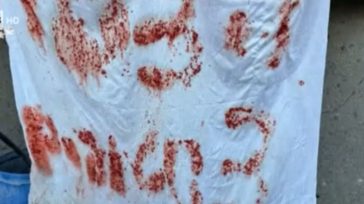 Γάζα: «SOS» είχαν γράψει σε σεντόνι οι τρεις Ισραηλινοί όμηροι που σκοτώθηκαν από ομοεθνείς τους