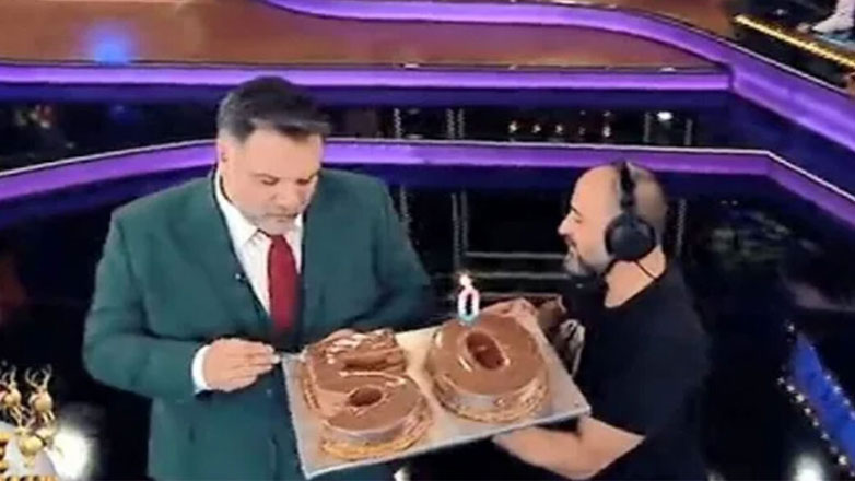 Γρηγόρης Αρναούτογλου: Η έκπληξη που του έκαναν οι συνεργάτες του στην εκπομπή για τα γενέθλιά του