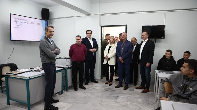 Μητσοτάκης στο ΕΠΑΛ Περάματος: «Η επαγγελματική εκπαίδευση δεν είναι ο φτωχός συγγενής της Τριτοβάθμιας»