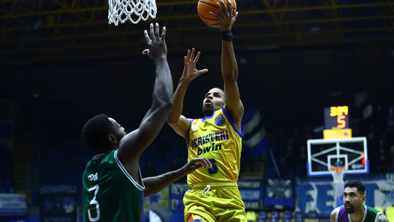 FIBA Champions League: Ιδανικό φινάλε και έτοιμο για το play in το Περιστέρι, 76-73 τη Μάλαγα