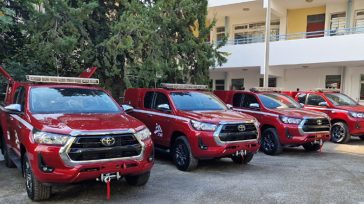 Ο Όμιλος Επιχειρήσεων Σαρακάκη παρέδωσε στον ΣΠΑΥ 15 πυροσβεστικά pick up