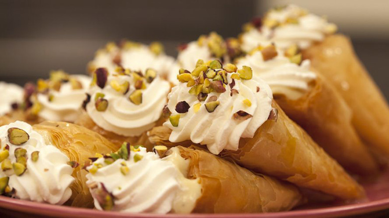 Taste Atlas: Τα Τρίγωνα Πανοράματος είναι το δεύτερο καλύτερο γλυκό του κόσμου